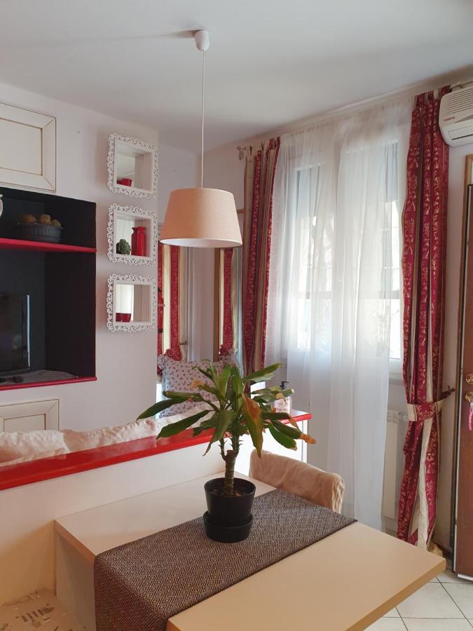 Casa Magnolia Lägenhet Varese Exteriör bild